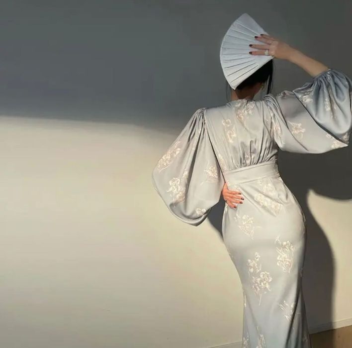 Продам новое платье