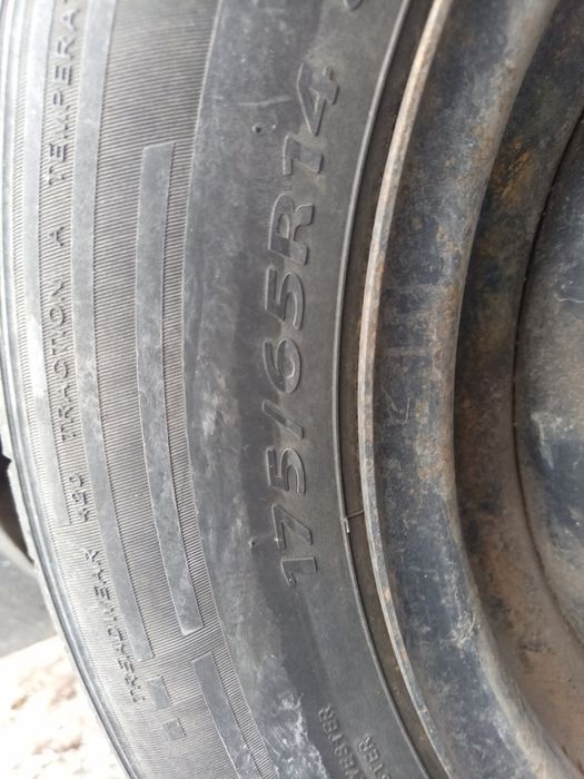 Продам резину с дисками лето