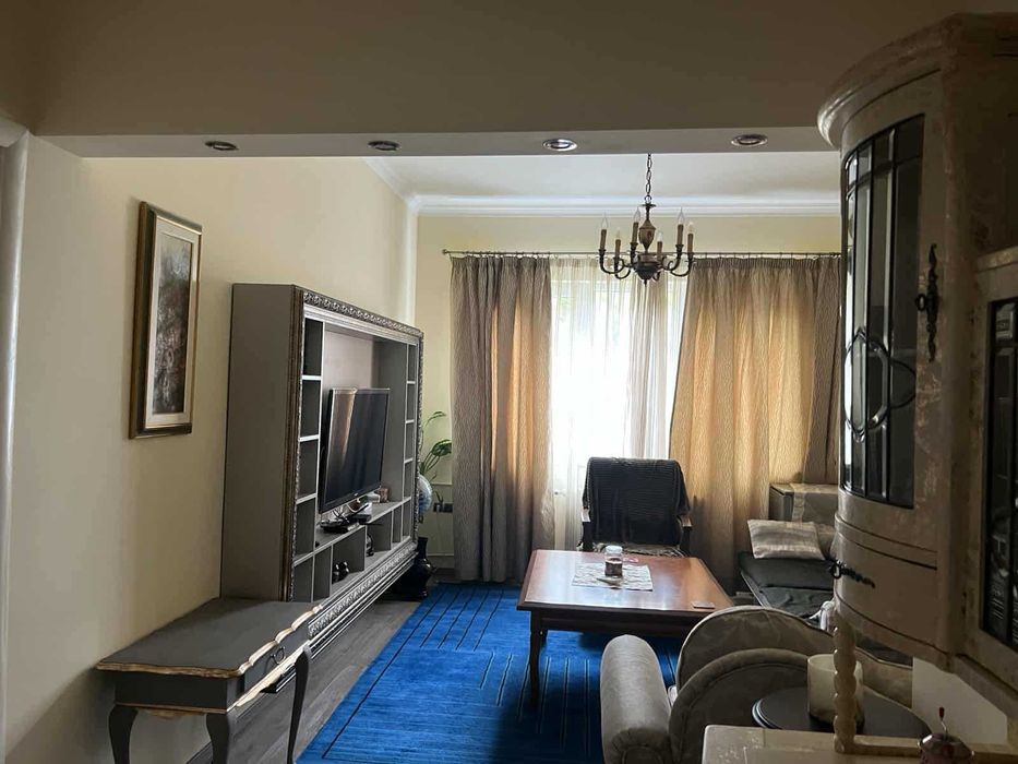 Дава се под наем Тристаен апартамент в София, Център - 130 кв.м за 1300 € - Снимка #5