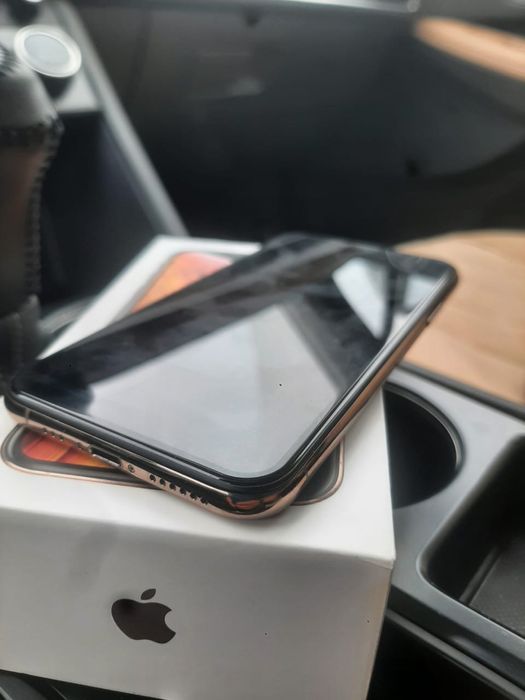 Apple iPhone xs 64г