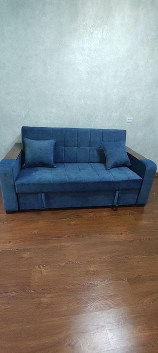 Продаю диван в отличном состоянии с самовывозом