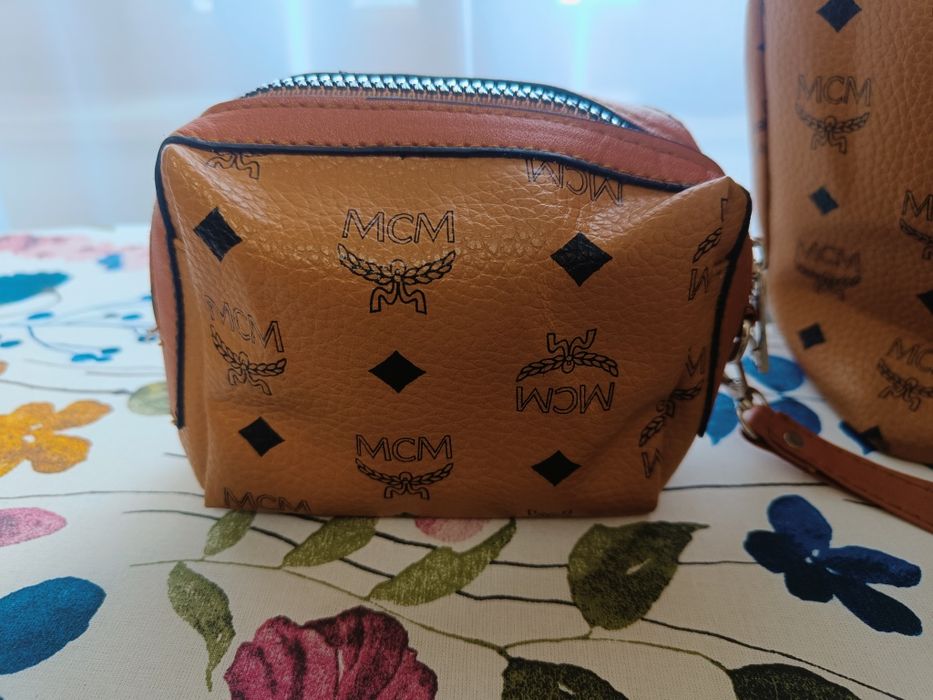 Дамска чанта МСМ в комплект с портфейл и несесер