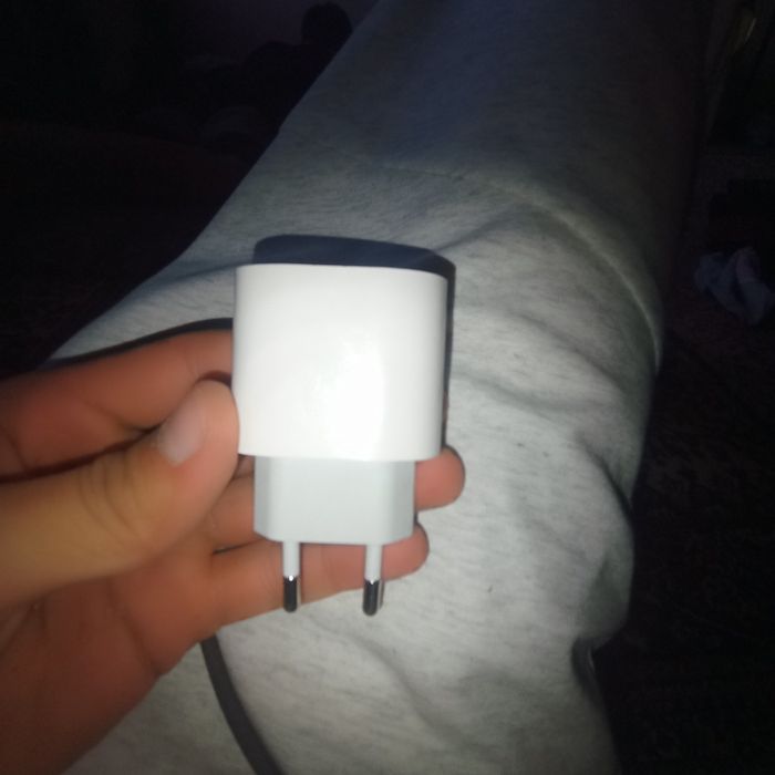 Iphone zaryadnik
