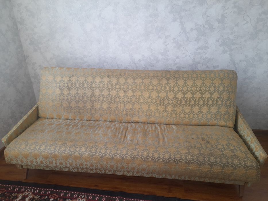 Yumshoq mebel (mehmonxona uchun)