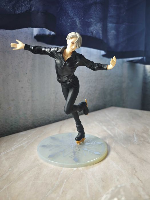 Колекционерска фигурка Viktor от Yuri on ice