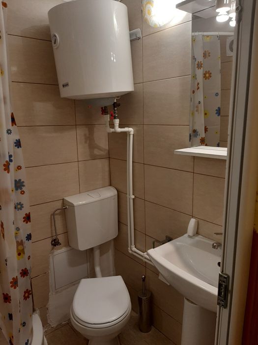 Garsoniera de închiriat