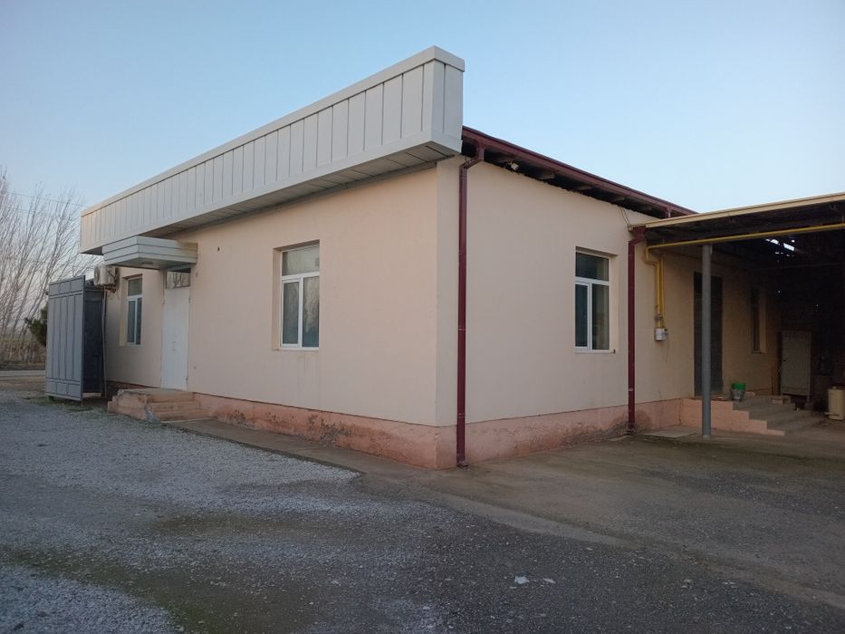 Biznes uchun shahar markazi yo'l chetida 16 sotix bino joy sotiladi