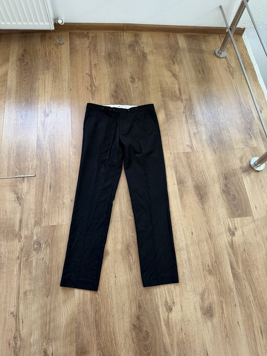 Pantaloni eleganti (nu sunati)