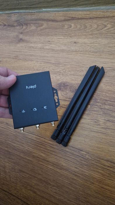 Продам роутер с sim картой