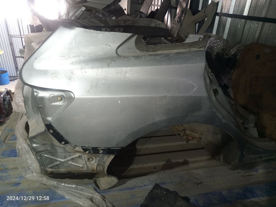 Крыло Тойота Венза, Toyota Venza