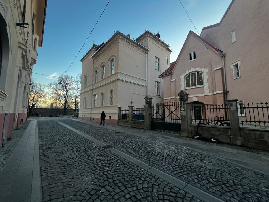 City Central Studio | *REGIM HOTELIER* |  Locație centrul Sibiului