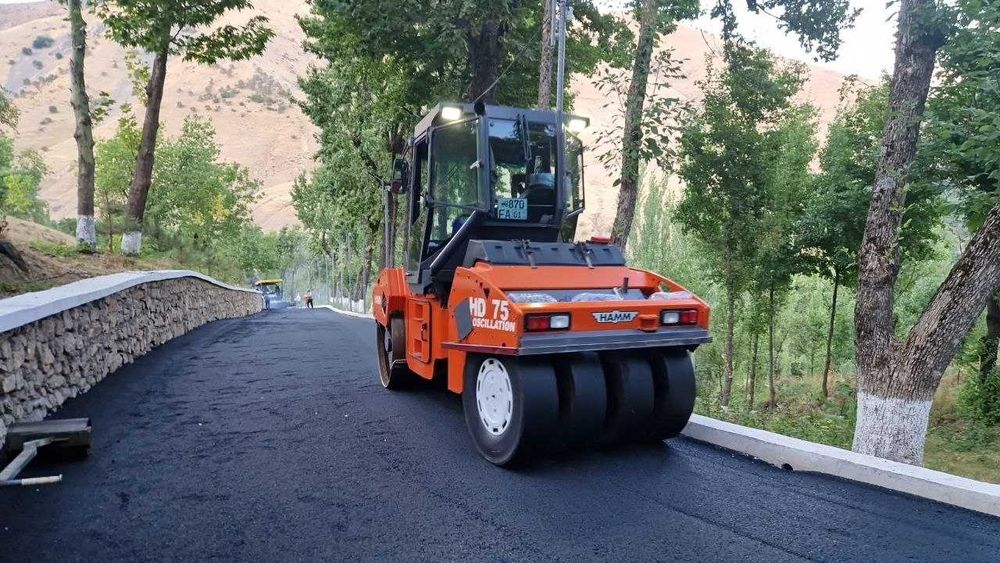Укладываем асфальт. Асфальтирвание. Асфальт по всему Узбекистану