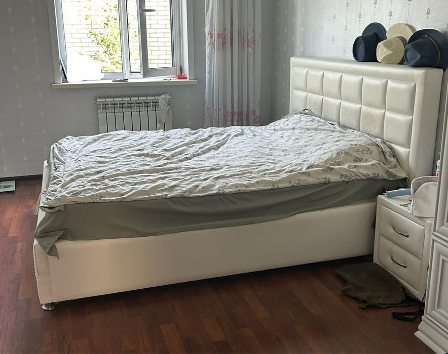 Продам кровать б/у