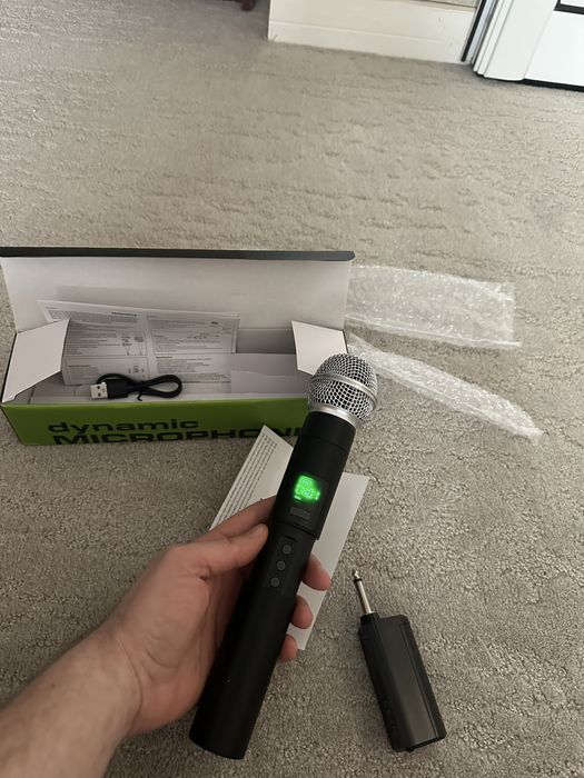 Microfon wireless nou fara fir