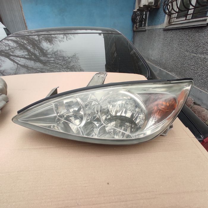 Фары на Камри 30