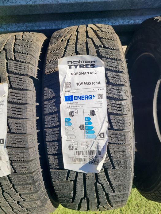 Зимние  шины nokian на 14