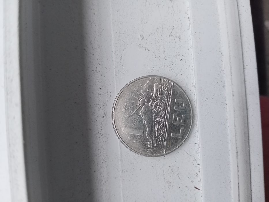 Vând Moneda 1 leu din1966