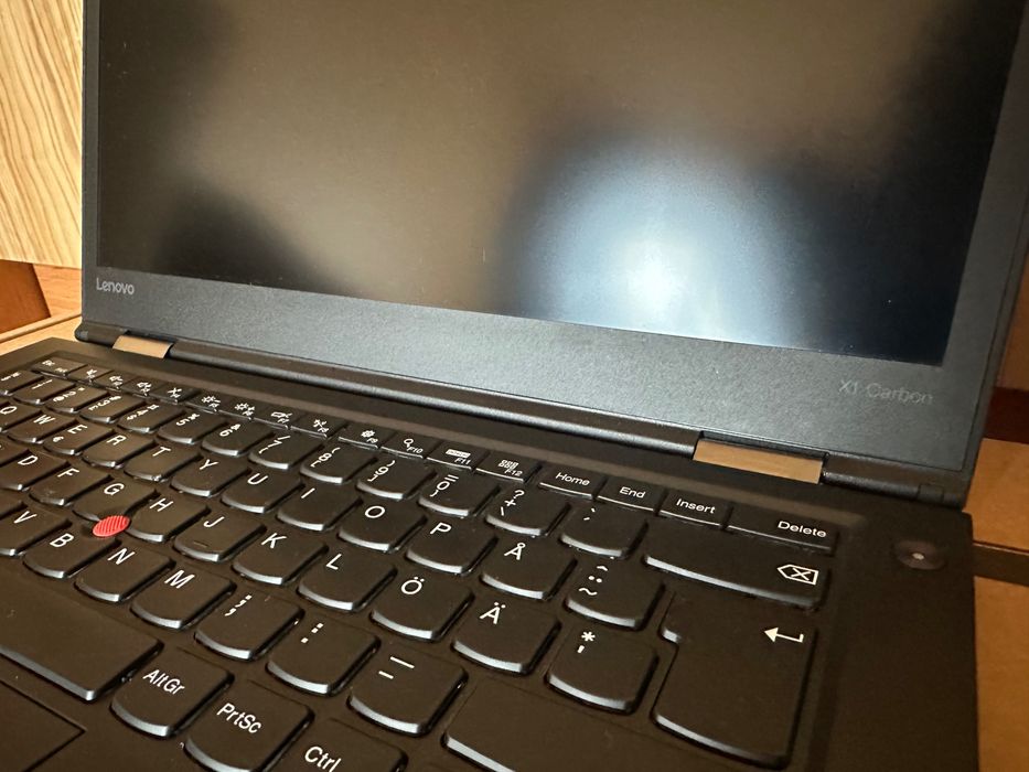 Thinkpad X1 Carbon i5-6200u, 8GB RAM, 256GB M.2 + Докинг Станция