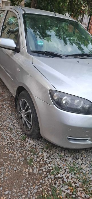 Продавам кола Mazda  2