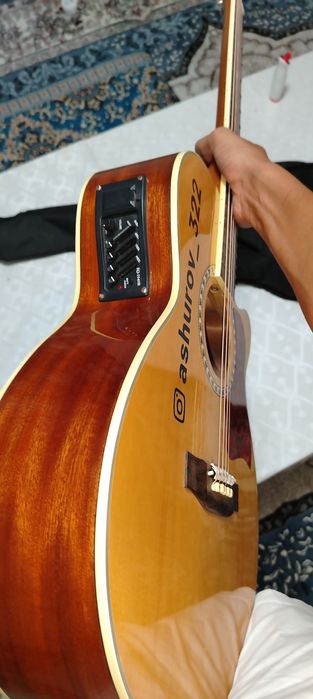 Gitara 40 Razmeri, telefon bo'lsa abmen qilaman