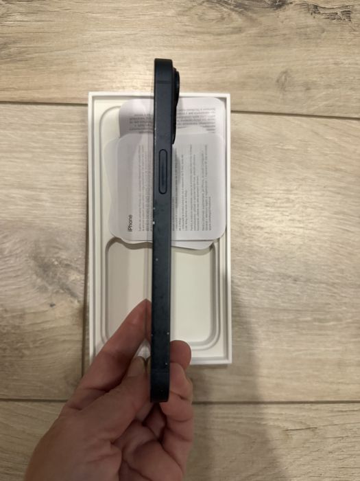 Телефон  iPhone  14