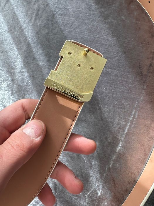 Curea Louis Vuitton noua