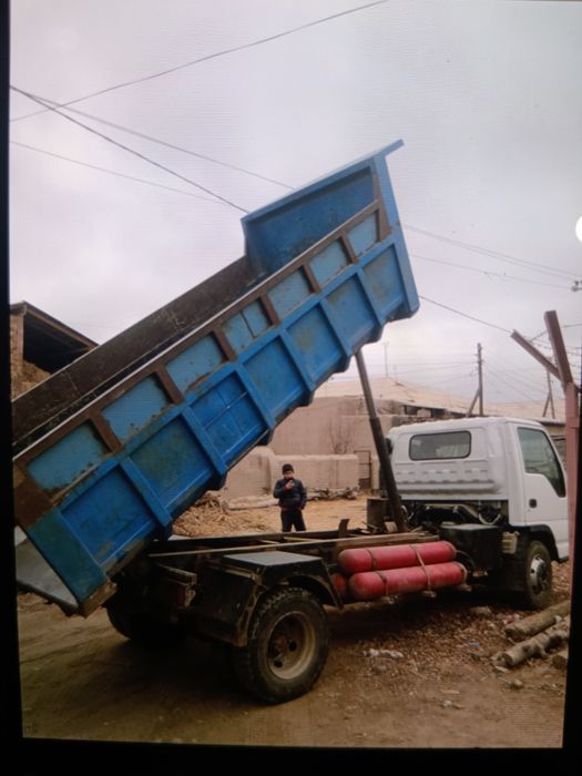 Isuzu quzuf sotiladi