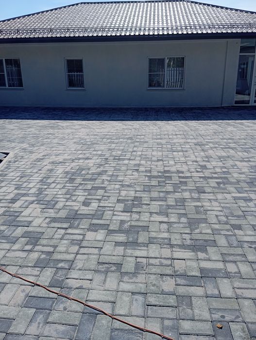 Укладка брусчатки, тротуарной плитки