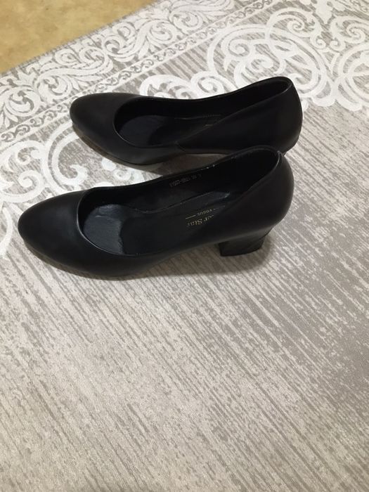 Чёрный туфли классический