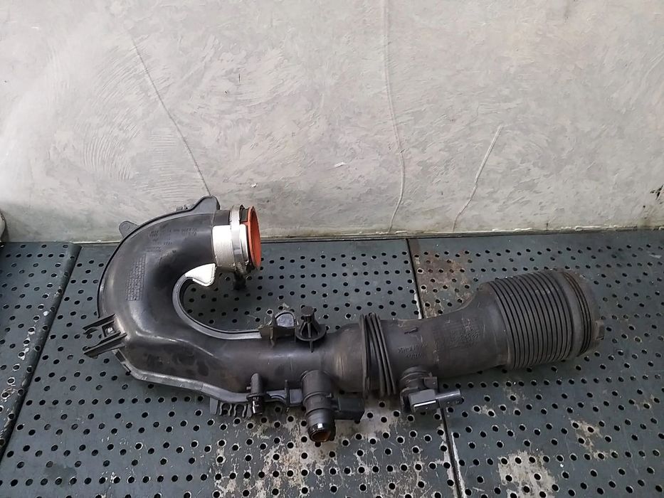 Tubulatura admisie aer cu senzor 1.6 tb mercedes cla x117 a2700901029 a2700901129