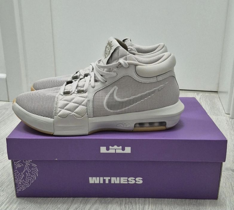 Nike Lebron Wiitness VIII