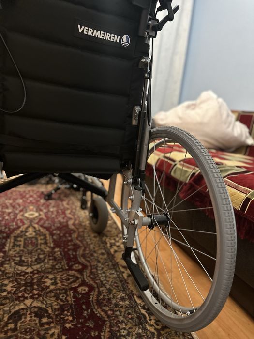 Scaun rulant Vermeiren Eclips X4 90° – rabatabil, pliabil, ca nou