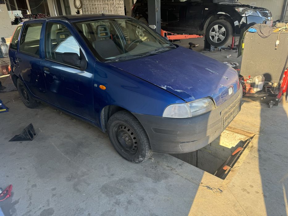 Фиат пунто 1,2 и на части