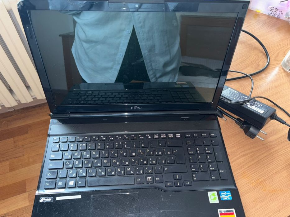 Fujitsu ноутбук. ПРОДАМ СРОЧНО!!