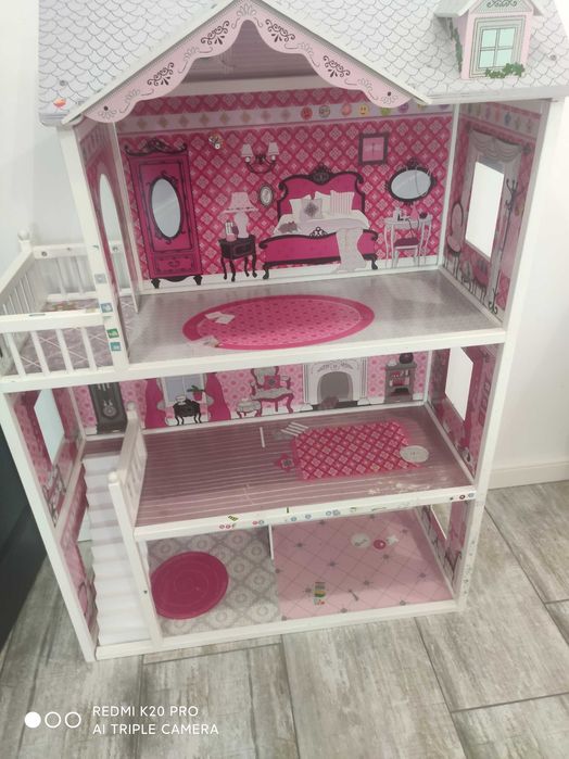 Casa Barbie lemn