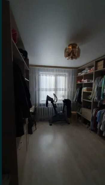 Продаю 3х комн.кв на 8 микрорайоне