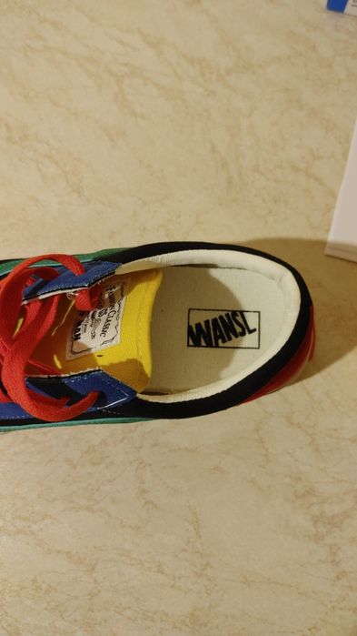 Vand tenisi tip Vans noi,comozi stare impecabila
