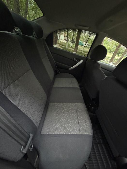 Продаю нексию 3