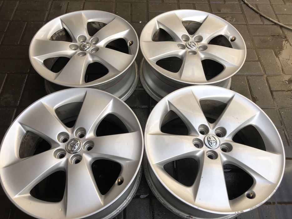 Диски на Тойота Приус 30