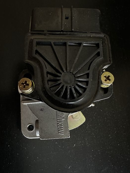 Датчик положения педали газа.