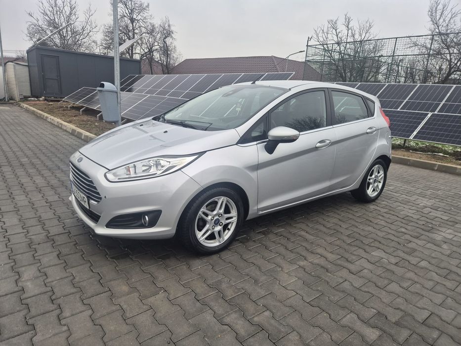 Vând Ford Fiesta diesel