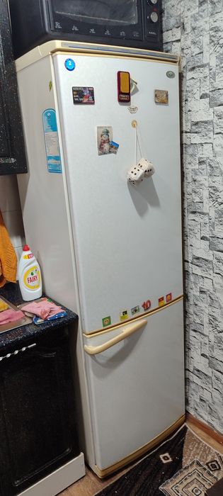 Продам холодильник