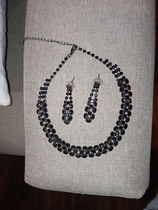 Комплект колие и обеци