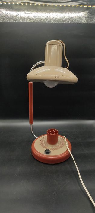 Лампа настольная с календарем