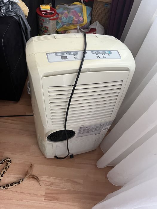 Aer conditionat portabil delonghi