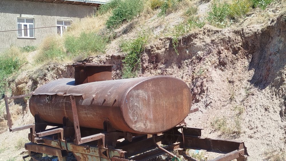 Jizzax viloyati Sharof Rashidov tumani Bobur MFY da Traktor, Telashka,