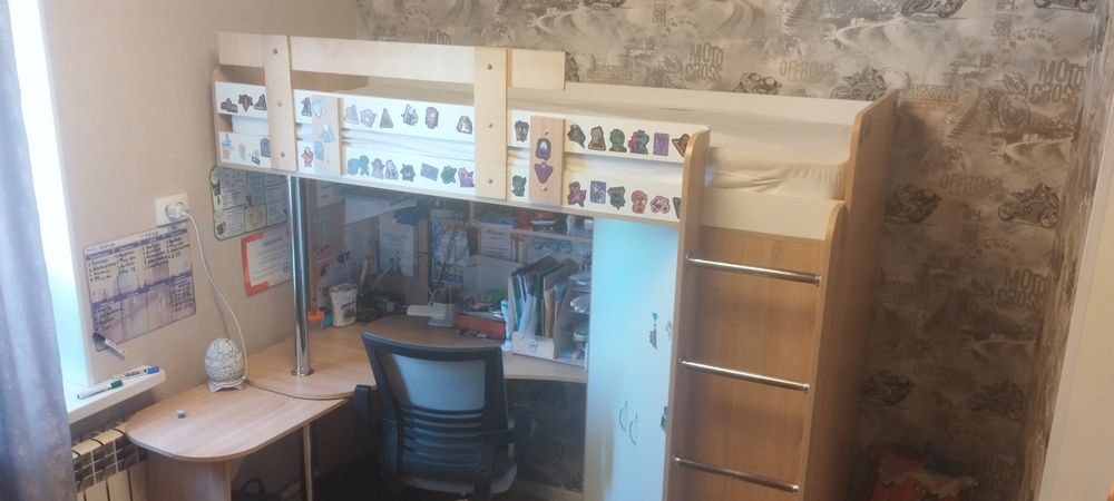 Кровать, шкаф, раб. стол .3в1