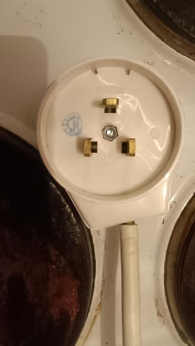 Продам ЭЛЕКТРО-плиту 15.000