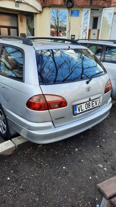 Vand Toiota Avensis  200 D-4D