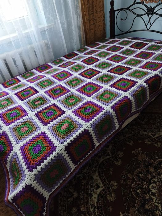 Продам пледы ручной вязки